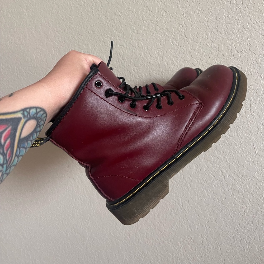 MAROON BURGUNDY Cherry RED DR.martens 1460 wmns size 6/ kids size 4